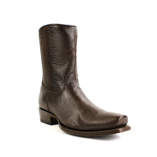 Genuine Deer boots feature a rich full-grain leather finish paired with beautiful detailing