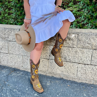 Bandoleros Girasol Narrow Square Toe Cowgirl Boots