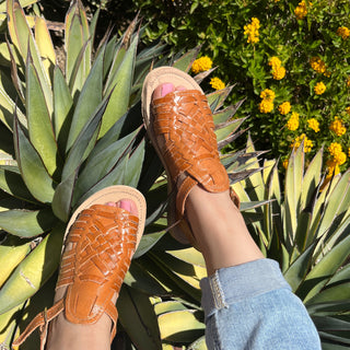 "Josefina" Women's Sandals - Honey
