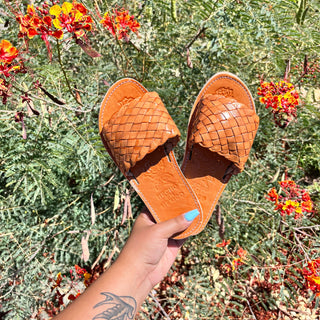 "Dolores" Leather Slides
