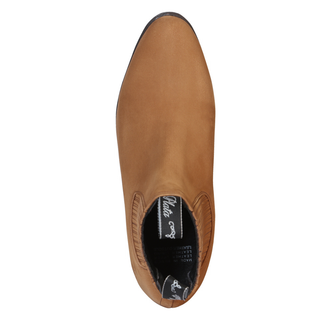 El Canelo brown leather short western ankle boot with elastic side panels and low heel.