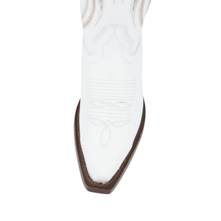 Close up snip toe white leather western boot Los Altos deer finish