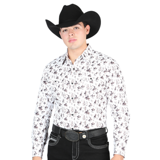 Model wearing El General men’s white cowboy print long sleeve Western shirt