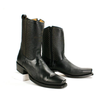 Pair of Genuine deer boots feature a rich full-grain leather finish paired with beautiful detailing for durability and character