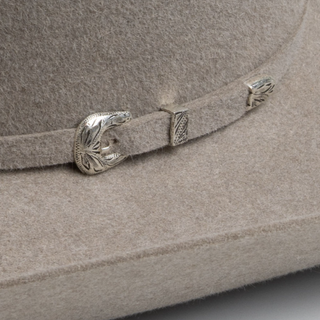 Side view of 5X Fort Worth Natural rabbit fur-felt hat showing silver 3-piece buckle hatband detail