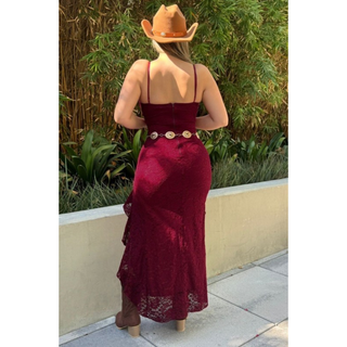  back view of burgundy lace western maxi dress with slit and tan cowboy hat