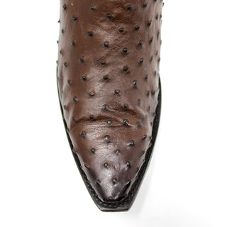 Close-up of full quill ostrich leather toe on Los Altos brown snip toe cowboy boot.