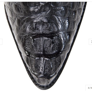 Los Altosn Black J Toe Caiman Hornback  boot toe view 