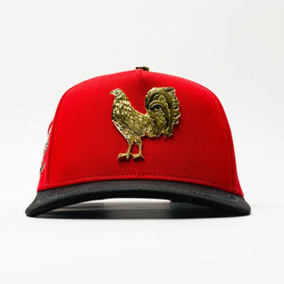 Front view of Gallo Roja snapback with gold 3D rooster emblem – BIGG BOSS