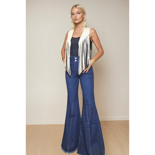 Front view of white cowgirl fringe vest with long fringe detail