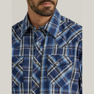 Wrangler Men's Long Sleeve Western Snap Plaid Shirt- Berry Blue