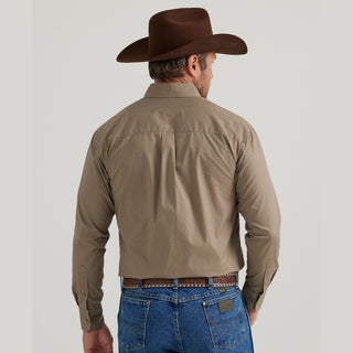 Wrangler George Strait Long Sleeve Button Down Two Pocket Shirt- Tan Circle Print