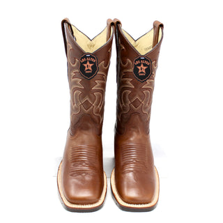 Front view of Los Altos Men’s Western Boots in honey Brown with detailed shaft stitching.